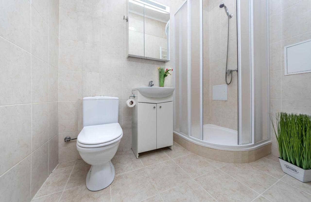 Maidan, Khreschatyk 3Br Kijów Zewnętrze zdjęcie